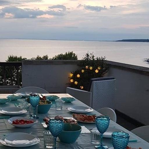 Con Terrazzo Sul Mare E Discesa In A Gallipoli