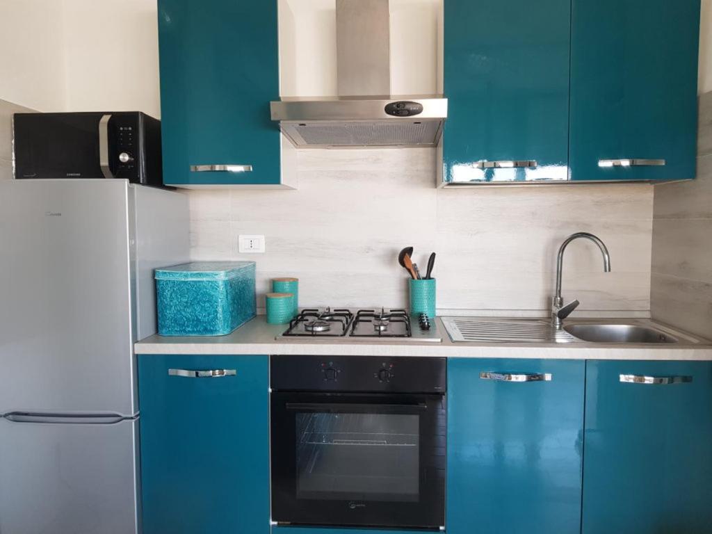 Con Terrazzo Sul Mare E Discesa In A Apartment