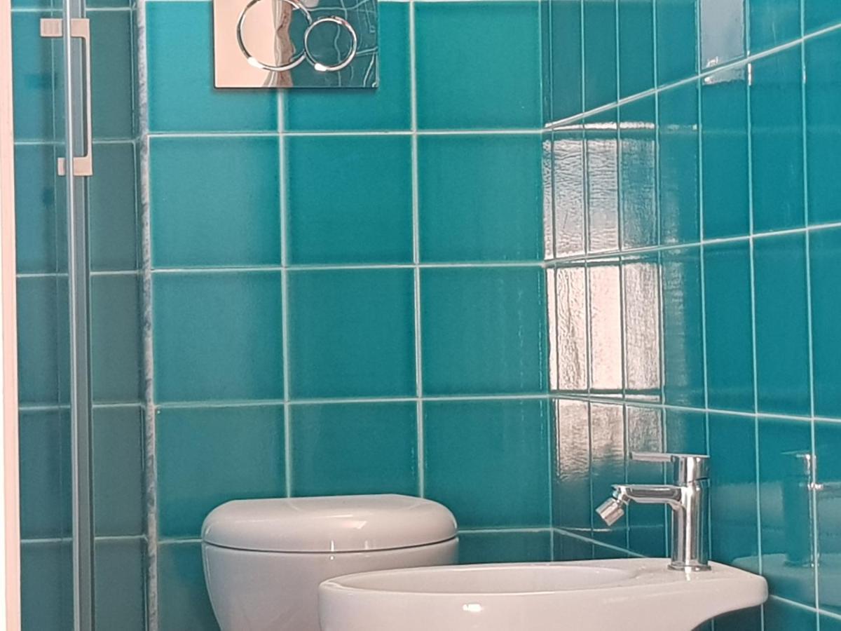 Con Terrazzo Sul Mare E Discesa In A Apartment *