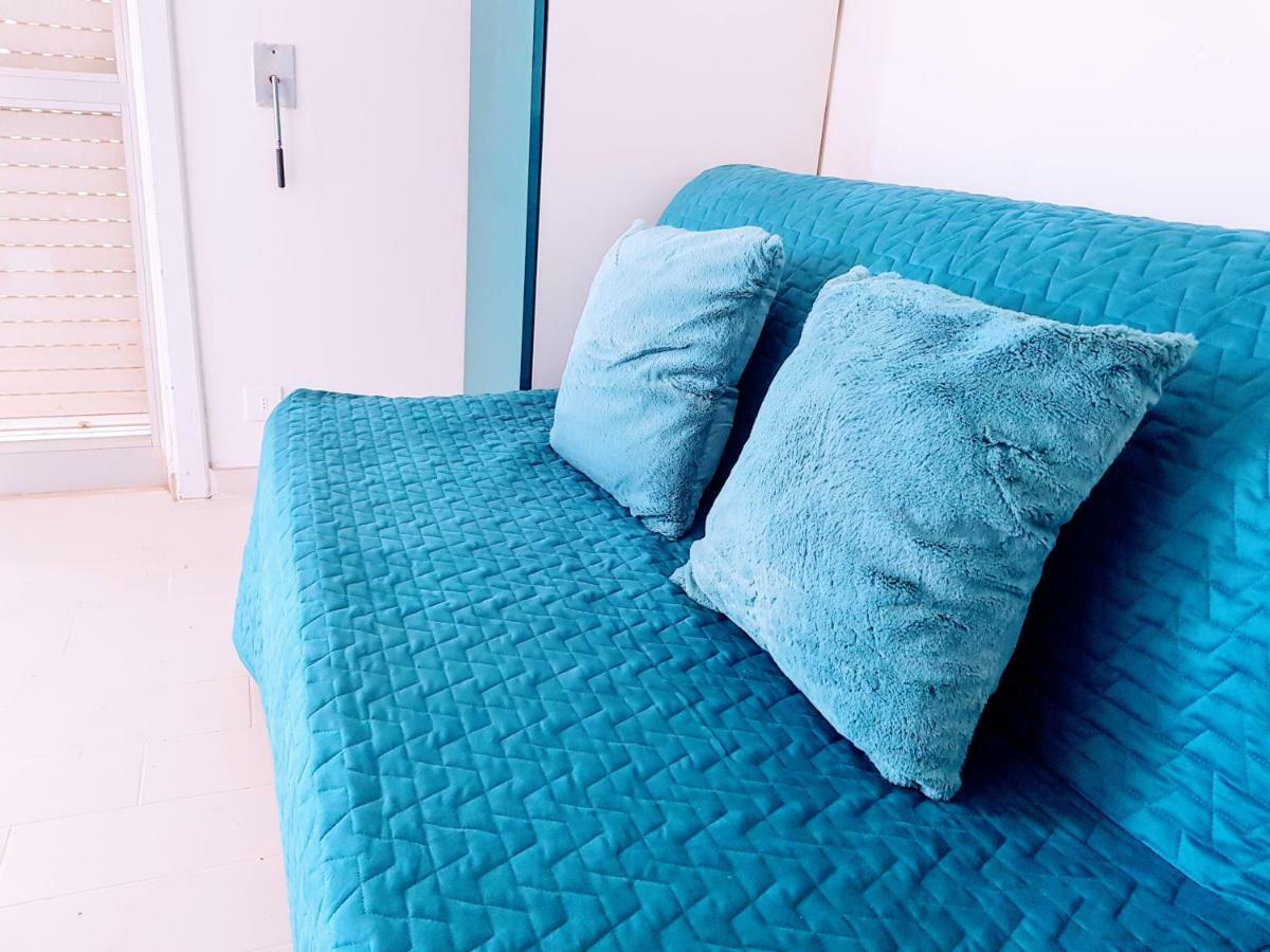 Con Terrazzo Sul Mare E Discesa In A Apartment *